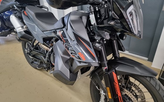 Gebrauchtmotorrad KTM 890 Adventure - Bild 3 Gebrauchtmotorrad KTM 890 Adventure - Bild 3