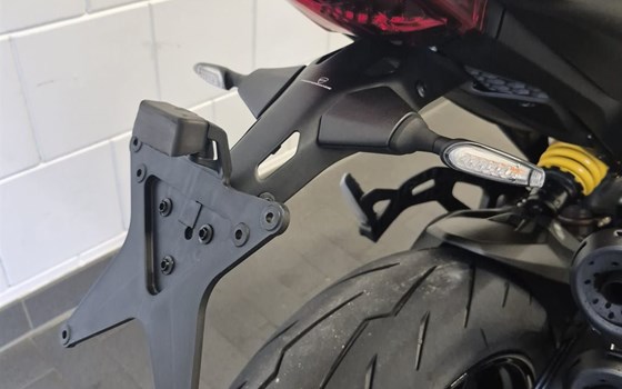 Gebrauchtmotorrad Ducati Monster + - Bild 11
