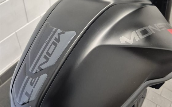 Gebrauchtmotorrad Ducati Monster + - Bild 6