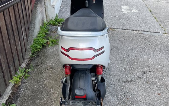 Gebrauchtmotorrad Horwin EK3 - Bild 2 Gebrauchtmotorrad Horwin EK3 - Bild 2
