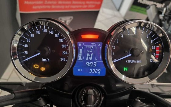 Gebrauchtmotorrad Kawasaki Z900 RS - Bild 7