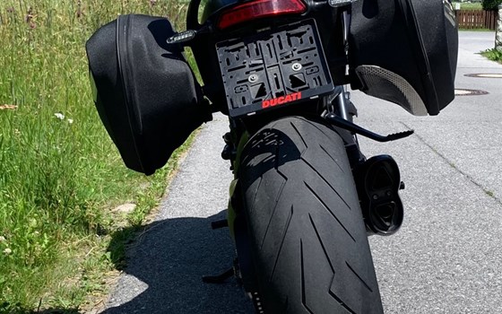 Gebrauchtmotorrad Ducati Diavel Carbon - Bild 11 Gebrauchtmotorrad Ducati Diavel Carbon - Bild 11
