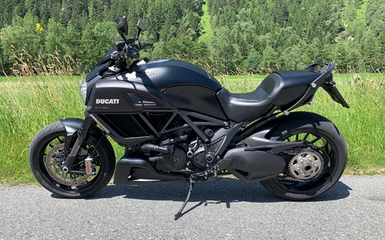 Gebrauchtmotorrad Ducati Diavel Carbon - Bild 16 Gebrauchtmotorrad Ducati Diavel Carbon - Bild 16