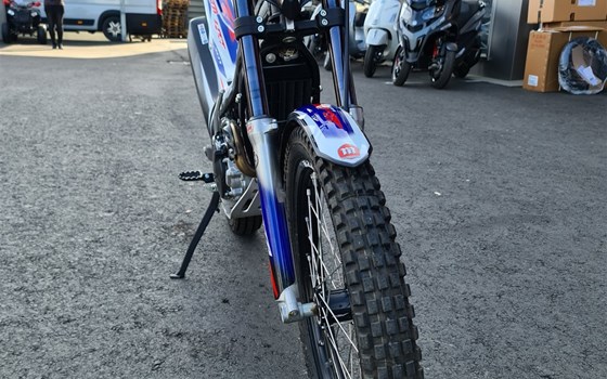 Gebrauchtmotorrad Honda Montesa COTA 4RT - Bild 11 Gebrauchtmotorrad Honda Montesa COTA 4RT - Bild 11