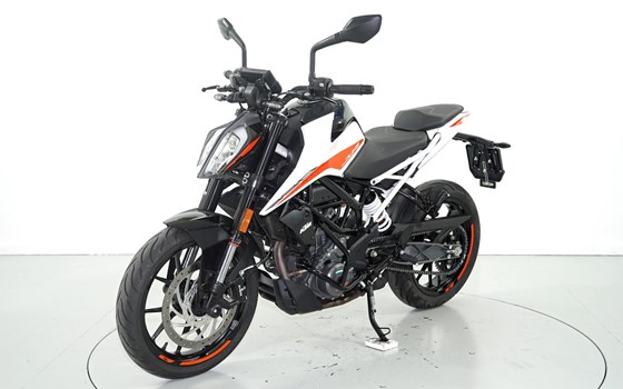 Motorrad Occasion KTM 390 Duke - Bild 3