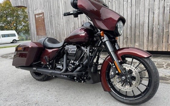 Gebrauchtmotorrad Harley-Davidson Touring Street Glide Special FLHXS - Bild 3