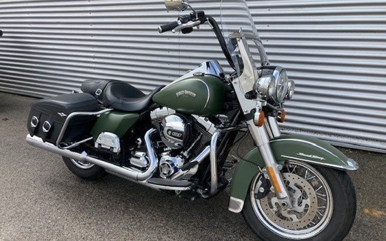 Gebrauchtmotorrad Harley-Davidson Road King Classic FLHRC - Bild 2 Gebrauchtmotorrad Harley-Davidson Road King Classic FLHRC - Bild 2