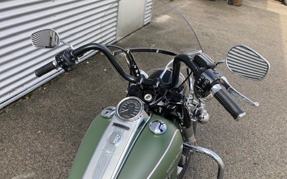 Gebrauchtmotorrad Harley-Davidson Road King Classic FLHRC - Bild 3 Gebrauchtmotorrad Harley-Davidson Road King Classic FLHRC - Bild 3