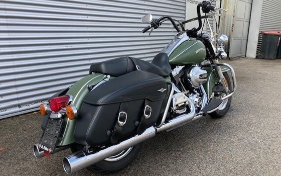 Gebrauchtmotorrad Harley-Davidson Road King Classic FLHRC - Bild 5 Gebrauchtmotorrad Harley-Davidson Road King Classic FLHRC - Bild 5
