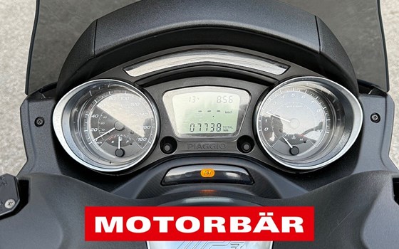 Gebrauchtmotorrad Piaggio MP3 300 HPE - Bild 10 Gebrauchtmotorrad Piaggio MP3 300 HPE - Bild 10