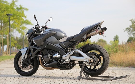 Gebrauchtmotorrad Suzuki GSX 1300 R - Bild 4 Gebrauchtmotorrad Suzuki GSX 1300 R - Bild 4