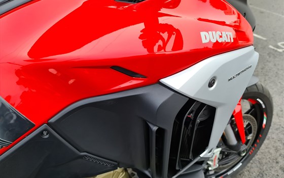 Gebrauchtmotorrad Ducati Multistrada V4 S - Bild 12 Gebrauchtmotorrad Ducati Multistrada V4 S - Bild 12