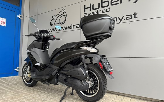 Gebrauchtmotorrad Piaggio Beverly 300 i.e. Police - Bild 4 Gebrauchtmotorrad Piaggio Beverly 300 i.e. Police - Bild 4