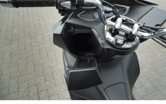 Gebrauchtmotorrad Honda PCX125 - Bild 9