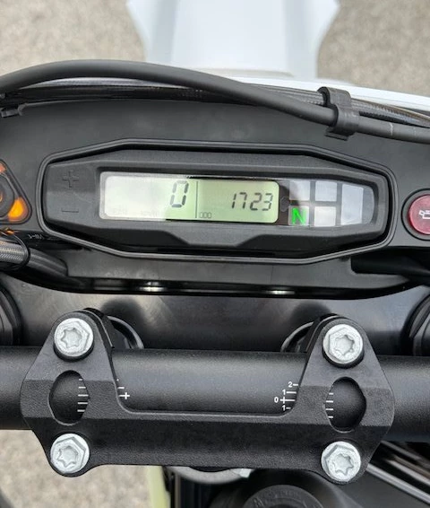 Angebot Husqvarna 701 Supermoto Bild 4: Angebot Husqvarna 701 Supermoto