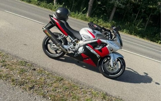 Gebrauchtmotorrad Honda CBR 600 F - Bild 4 Gebrauchtmotorrad Honda CBR 600 F - Bild 4