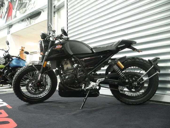 Offer FB Mondial HPS 300 Bild 2: Offer FB Mondial HPS 300