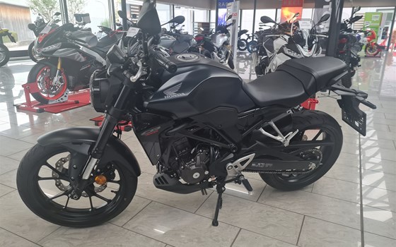 Gebrauchtmotorrad Honda CB300R - Bild 3