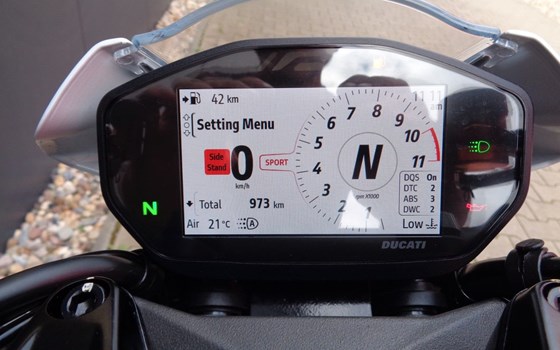 Gebrauchtmotorrad Ducati Monster + - Bild 9