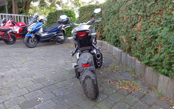 Gebrauchtmotorrad Honda CB 1000 R - Bild 5