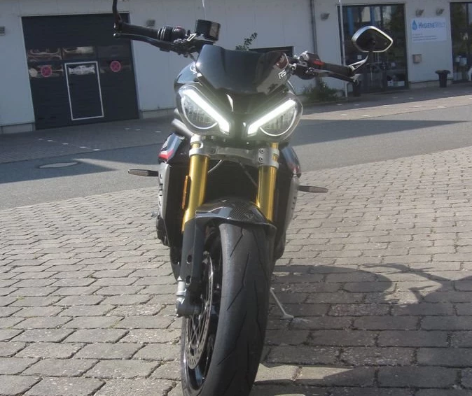 Angebot Triumph Speed Triple 1200 RS Bild 7: Angebot Triumph Speed Triple 1200 RS
