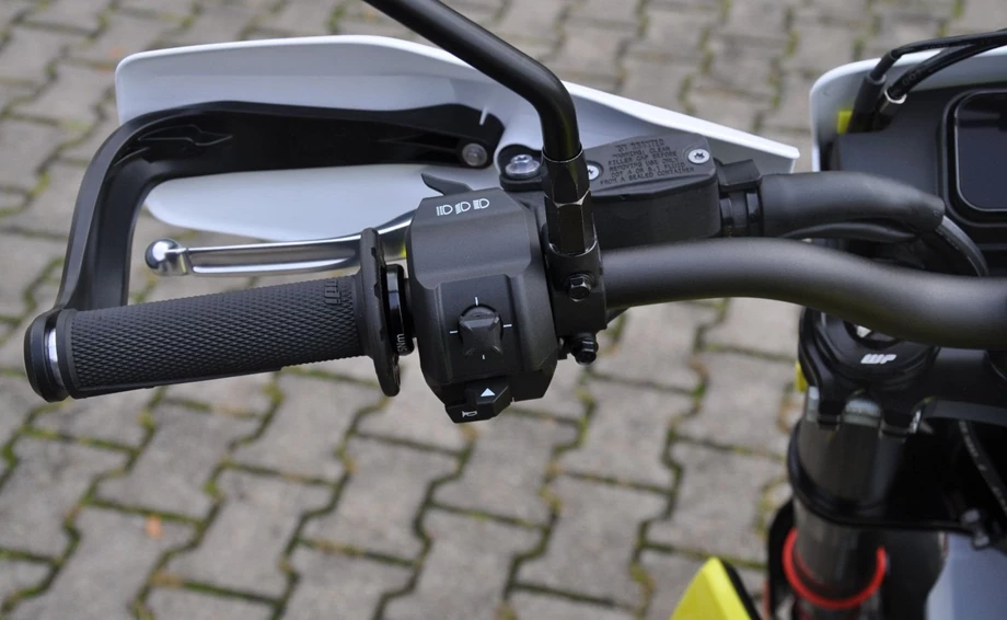 Angebot Husqvarna 701 Supermoto Bild 15: Angebot Husqvarna 701 Supermoto