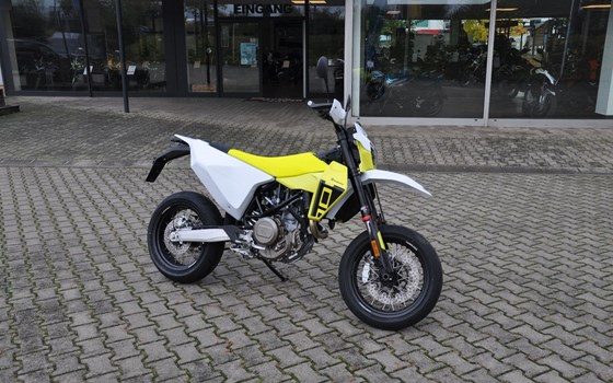 Neufahrzeug Husqvarna 701 Supermoto - Bild 16