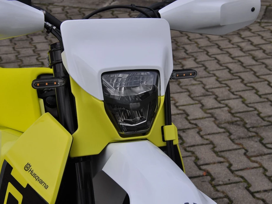 Angebot Husqvarna 701 Supermoto Bild 17: Angebot Husqvarna 701 Supermoto