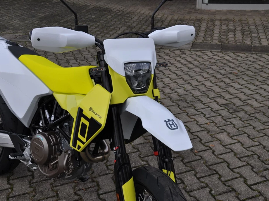 Angebot Husqvarna 701 Supermoto Bild 18: Angebot Husqvarna 701 Supermoto