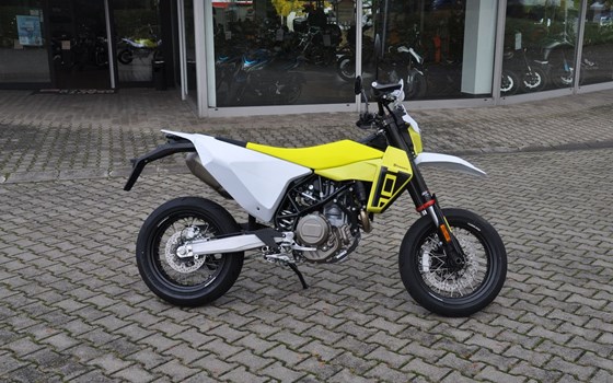 Neufahrzeug Husqvarna 701 Supermoto - Bild 2