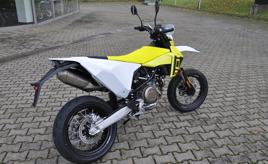 Angebot Husqvarna 701 Supermoto Bild 3: Angebot Husqvarna 701 Supermoto