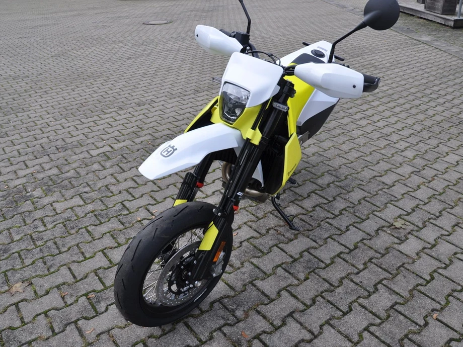 Angebot Husqvarna 701 Supermoto Bild 4: Angebot Husqvarna 701 Supermoto