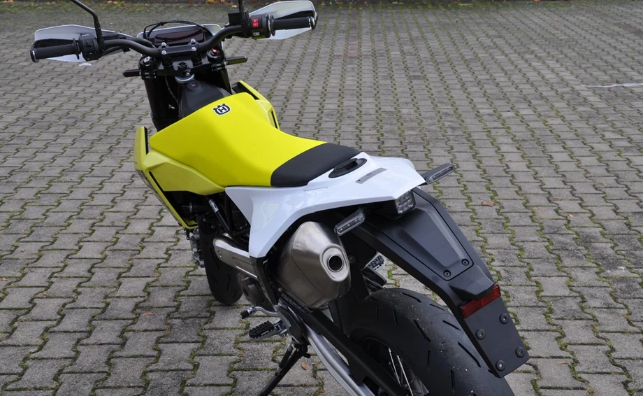 Angebot Husqvarna 701 Supermoto Bild 6: Angebot Husqvarna 701 Supermoto