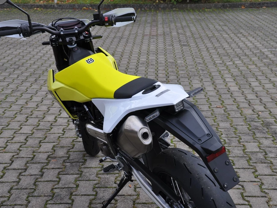 Angebot Husqvarna 701 Supermoto Bild 6: Angebot Husqvarna 701 Supermoto