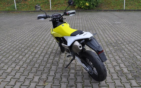Neufahrzeug Husqvarna 701 Supermoto - Bild 7