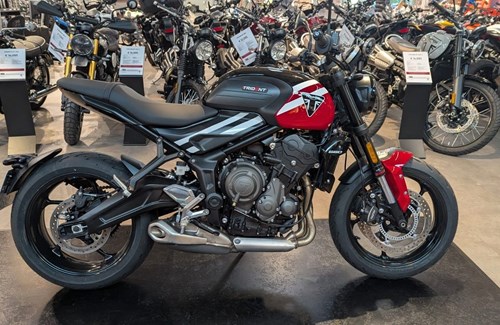 Gebrauchtmotorrad Triumph Trident 660