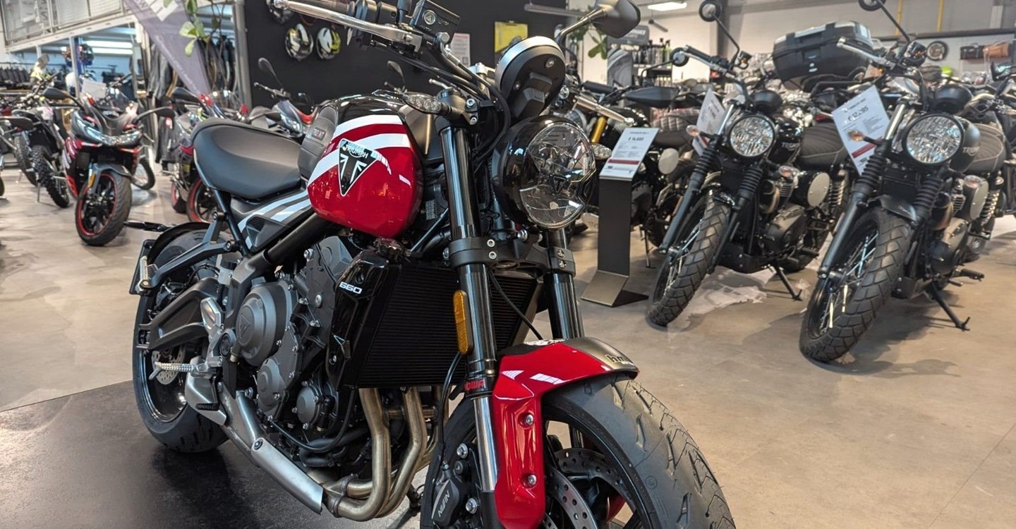 Zum Vergrößern bitte anklicken! Angebot Triumph Trident 660