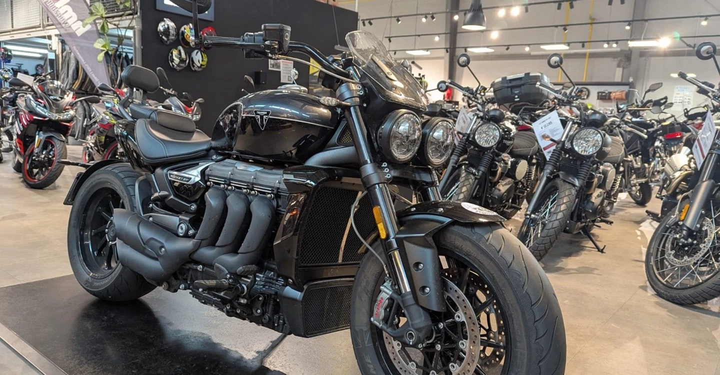 Zum Vergrößern bitte anklicken! Angebot Triumph Rocket 3 Storm GT