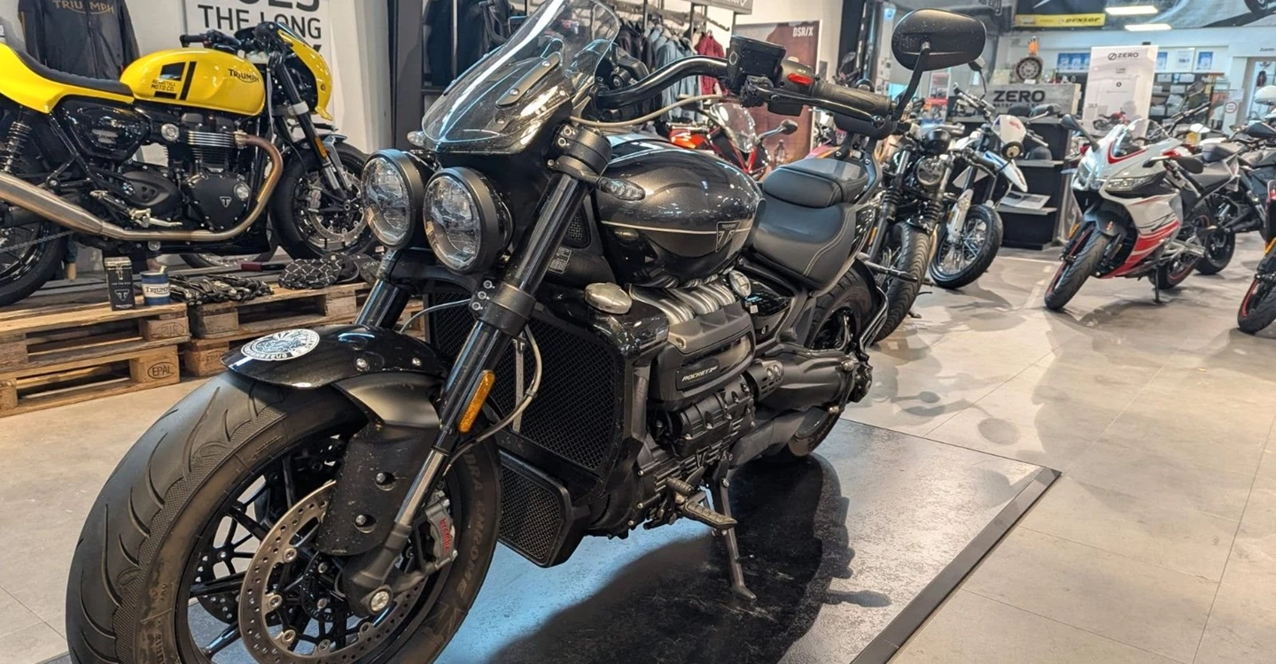 Zum Vergrößern bitte anklicken! Angebot Triumph Rocket 3 Storm GT