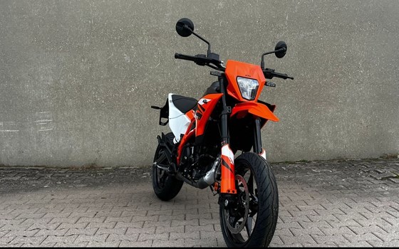 Neufahrzeug KTM 125 SMC R - Bild 3