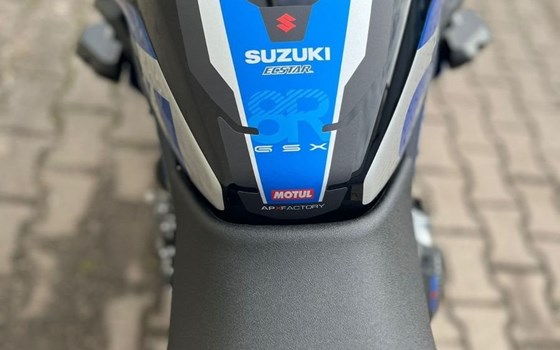 Gebrauchtmotorrad Suzuki GSX-8R - Bild 4