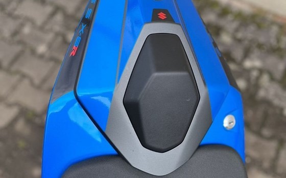 Gebrauchtmotorrad Suzuki GSX-8R - Bild 5