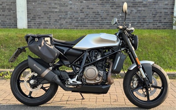 Gebrauchtmotorrad Husqvarna Vitpilen 701 - Bild 1