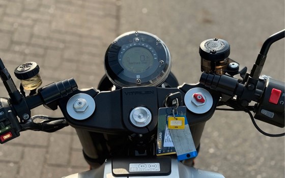 Gebrauchtmotorrad Husqvarna Vitpilen 701 - Bild 14