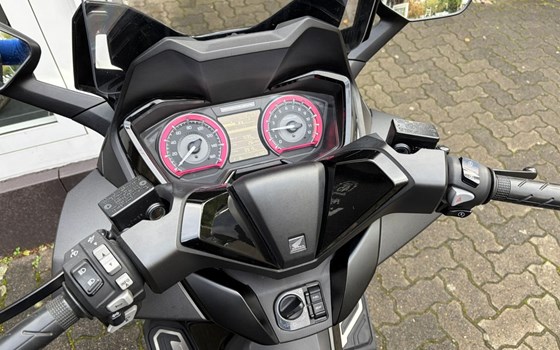 Gebrauchtmotorrad Honda Forza 125 - Bild 9