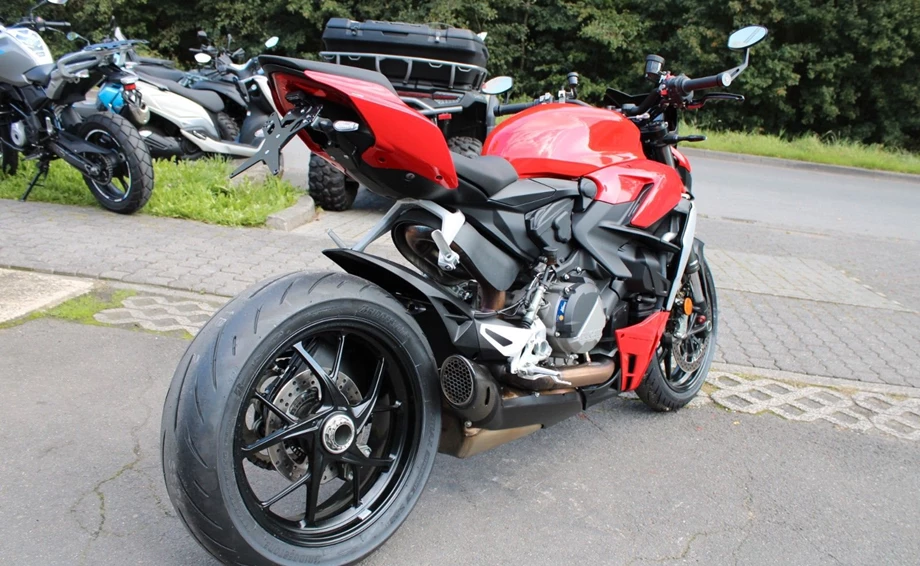 Angebot Ducati Streetfighter V2 Bild 4: Angebot Ducati Streetfighter V2