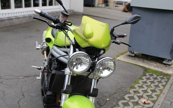 Gebrauchtmotorrad Triumph Speed Triple 955i - Bild 10
