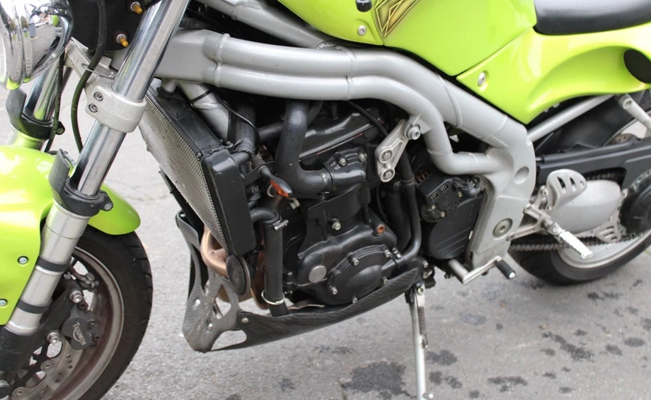 Angebot Triumph Speed Triple 955i Bild 11: Angebot Triumph Speed Triple 955i