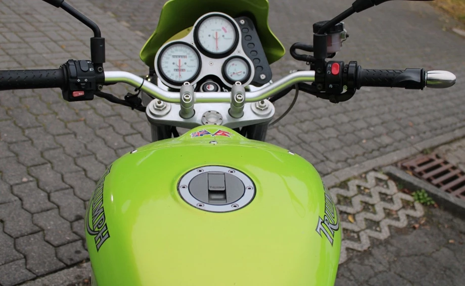 Angebot Triumph Speed Triple 955i Bild 13: Angebot Triumph Speed Triple 955i