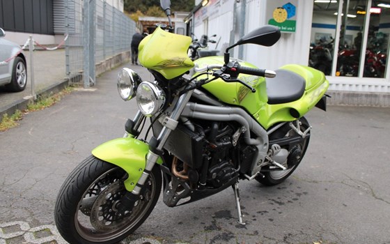 Gebrauchtmotorrad Triumph Speed Triple 955i - Bild 2